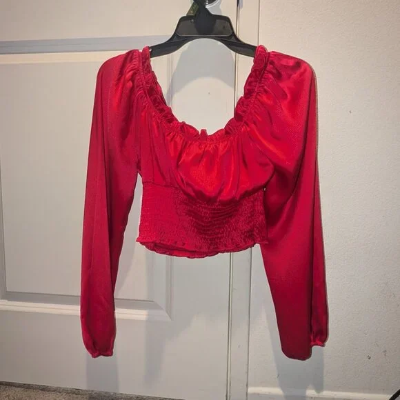 Altar’d State Red Hammered Satin Ruched Crop Top Smocked Women's Size Small - Picture 4 of 4